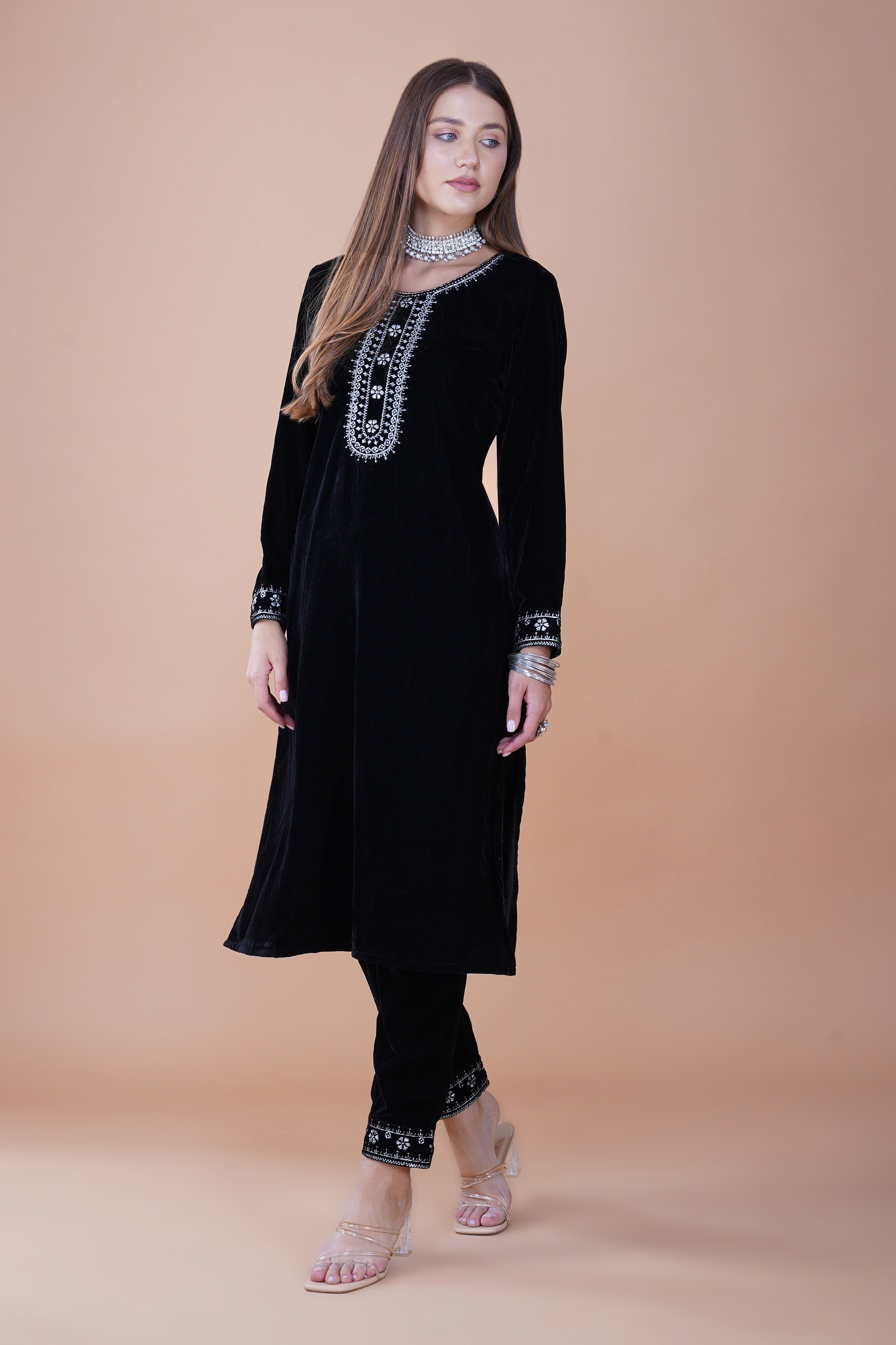 Noir Majesty Handcrafted Velvet Suit – MADHUSHA